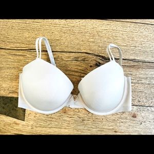 Victoria’s Secret great condition size 34 double D